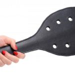 ספנקר דמוי עור  XR BRANDS - Deluxe Rounded Paddle with Holes